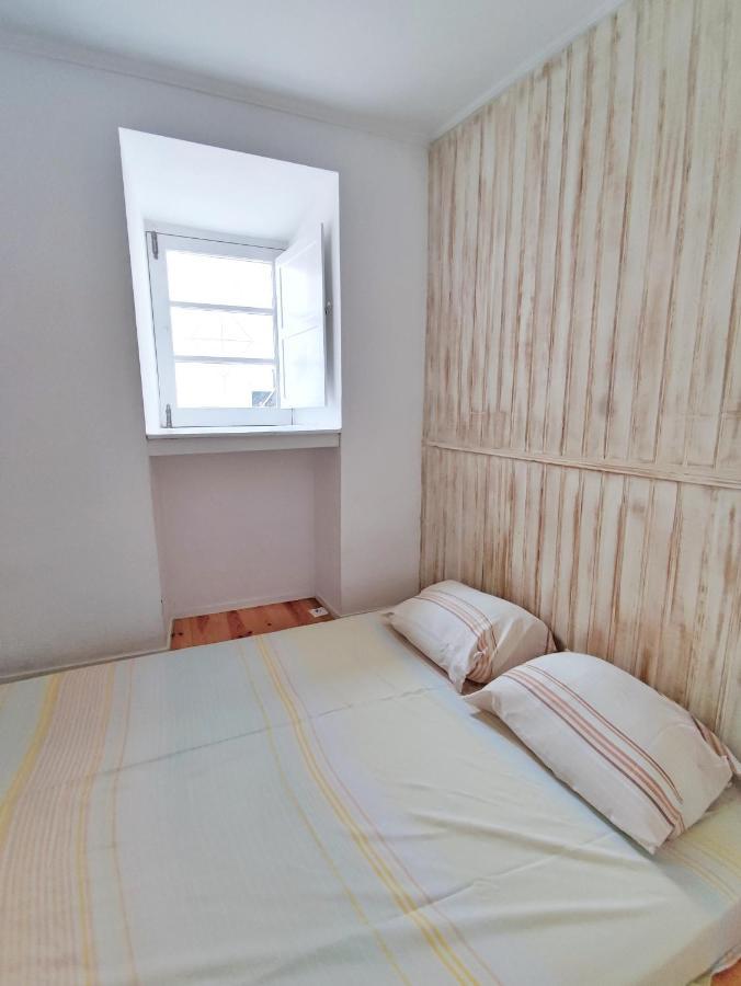 Small Lovely Studio Лиссабон Экстерьер фото
